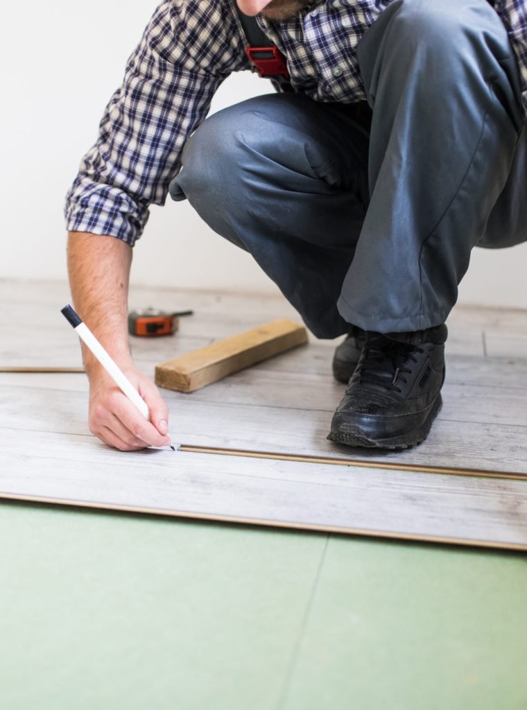 Laminate laying